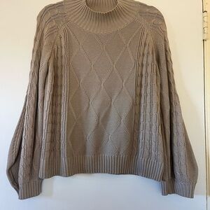 Women's Cable Knit Sweater - Tan